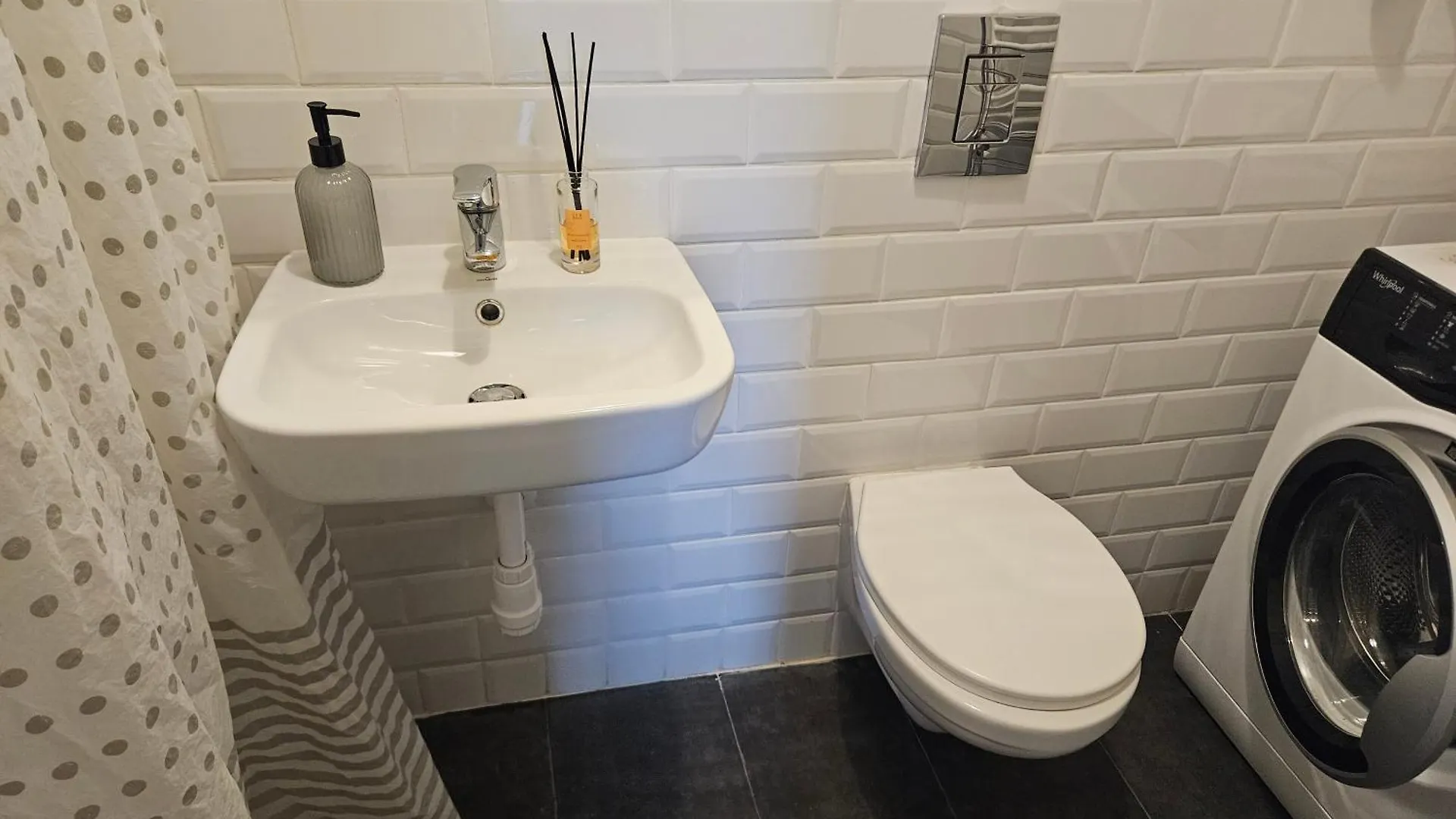 Budapest Vibe Rooms 0*,  المجر