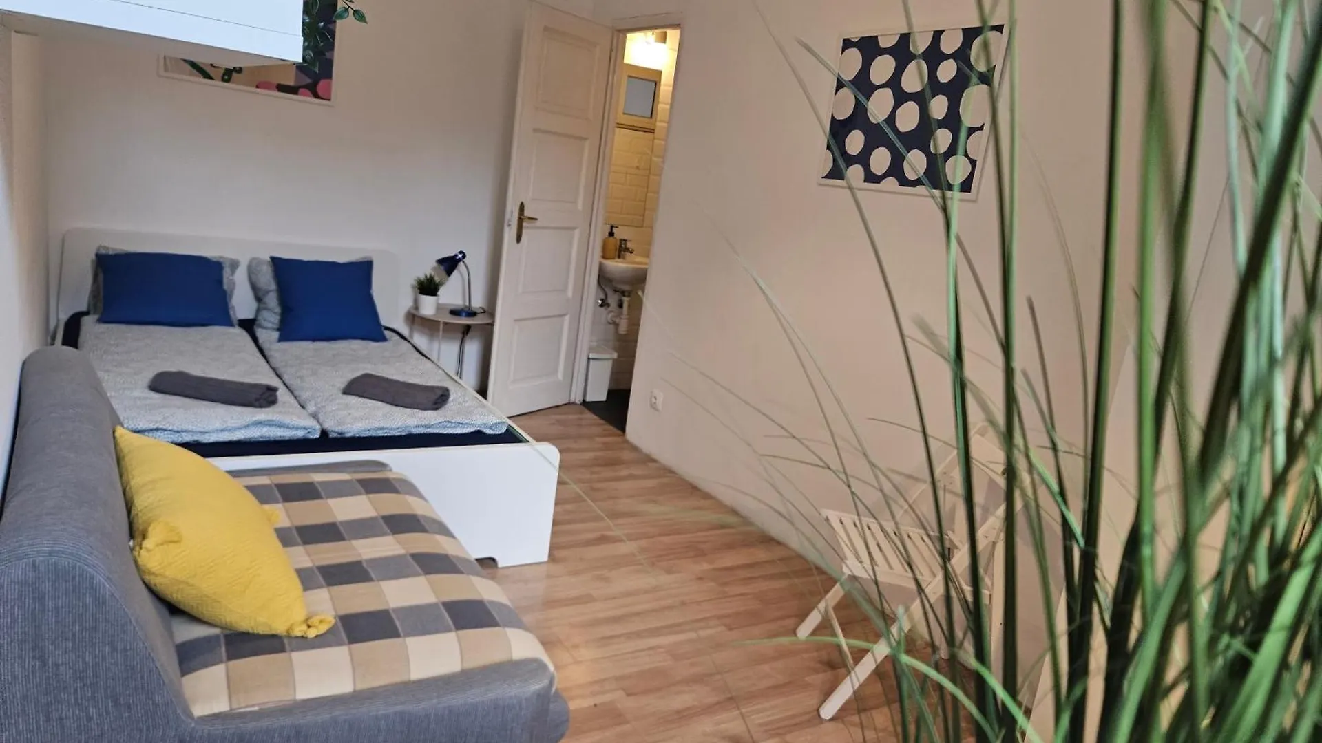 Budapest Vibe Rooms المجر